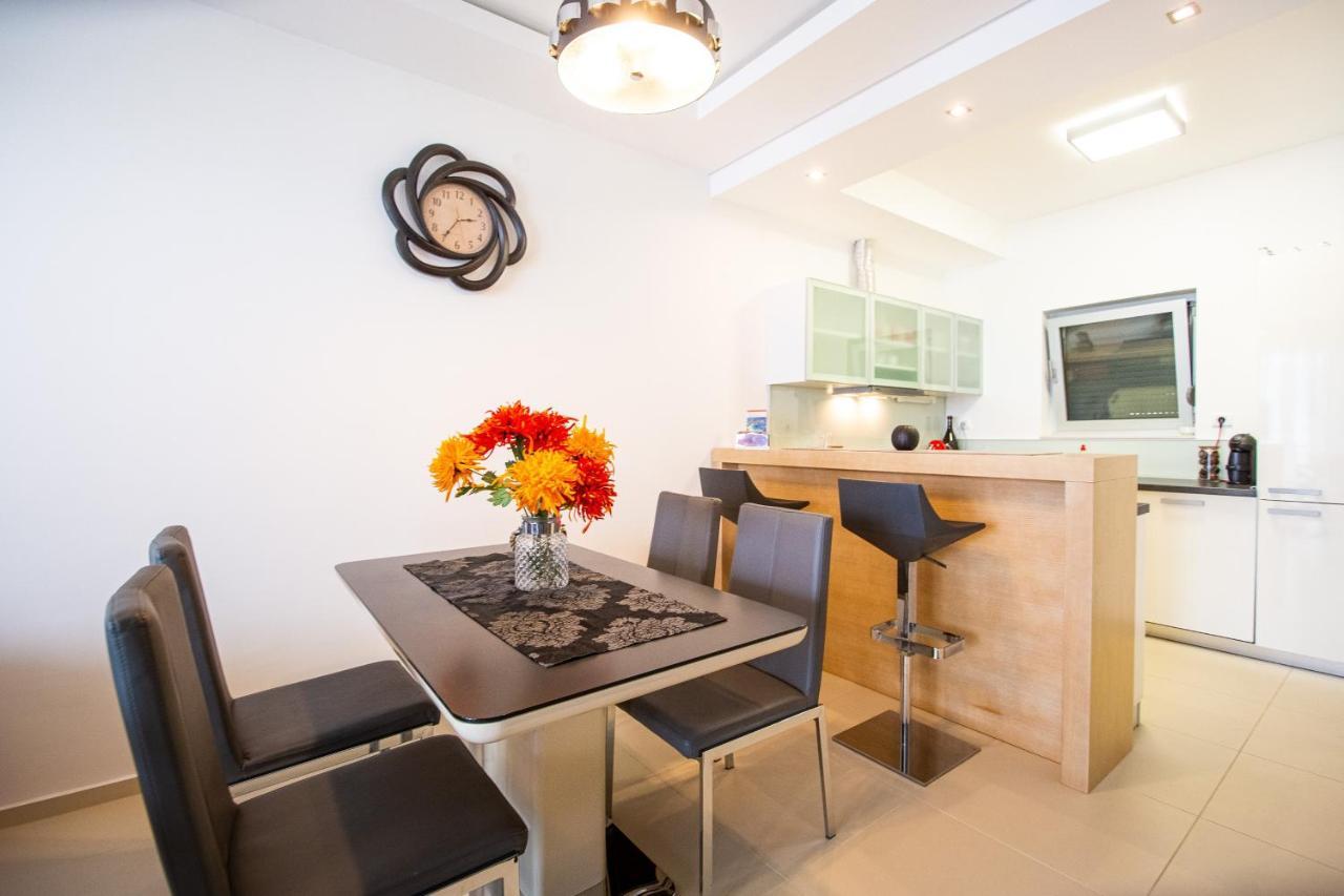 Apartment Sweet Memories Sveti Stefan Buitenkant foto